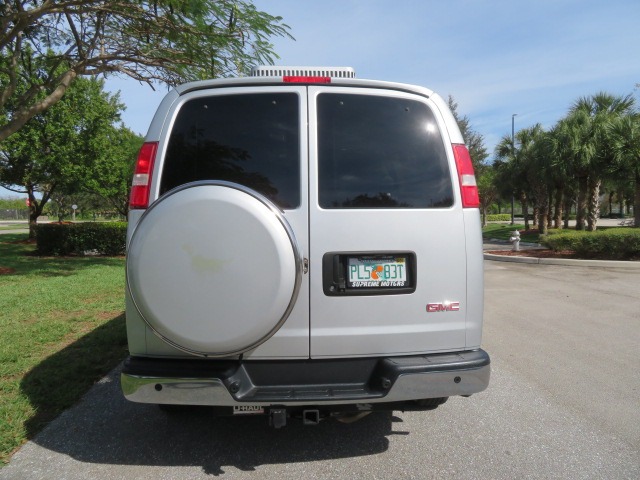 2017 GMC Savana - 1GTW7AFG6H1259212 - Image #13