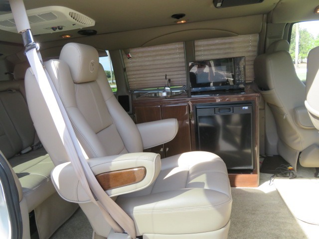 2017 GMC Savana - 1GTW7AFG6H1259212 - Image #43