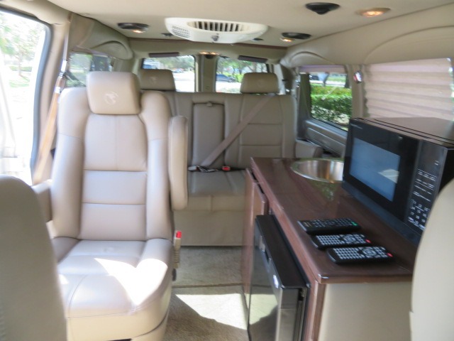 2017 GMC Savana - 1GTW7AFG6H1259212 - Image #55