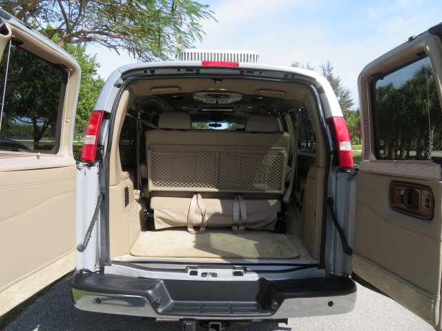 2017 GMC Savana - 1GTW7AFG6H1259212 - Image #62