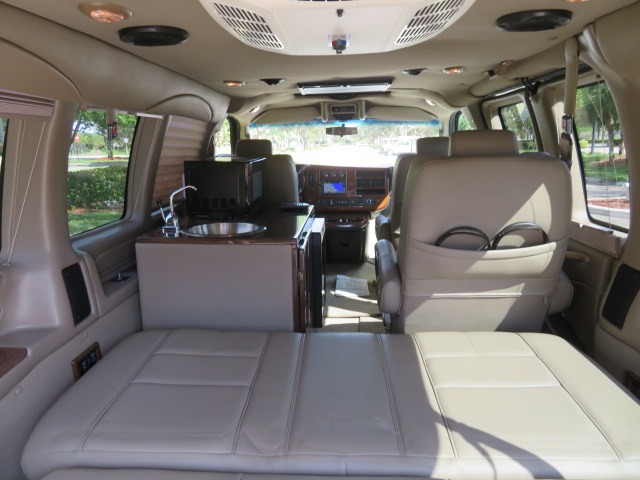 2017 GMC Savana - 1GTW7AFG6H1259212 - Image #68