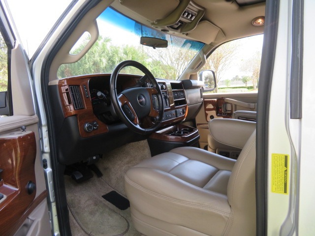 2017 GMC Savana - 1GTW7AFG6H1259212 - Image #71