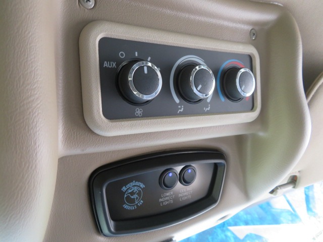 2017 GMC Savana - 1GTW7AFG6H1259212 - Image #77
