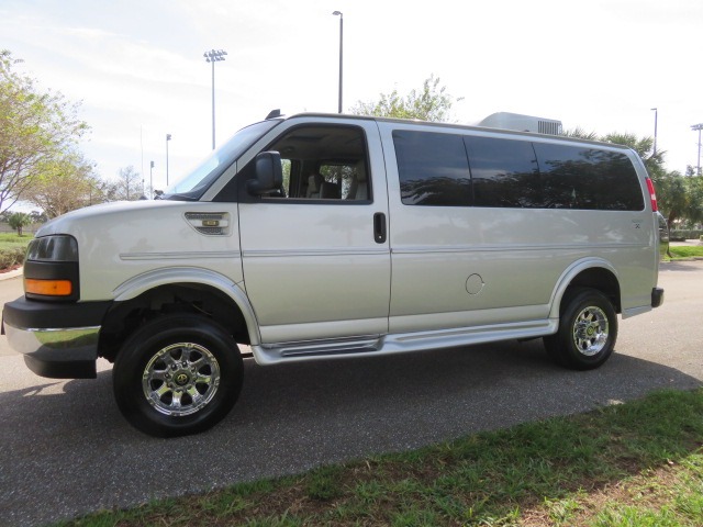 2017 GMC Savana - 1GTW7AFG6H1259212 - Image #9